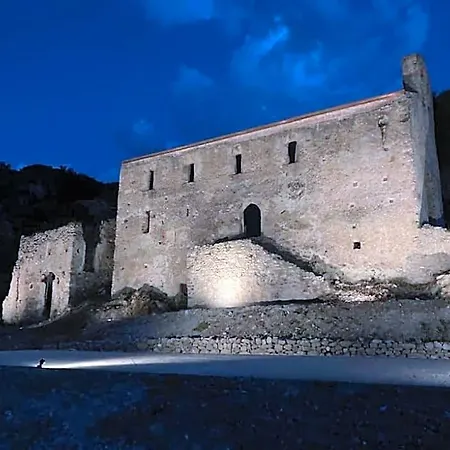 Oda ve Kahvaltı Il Grillo