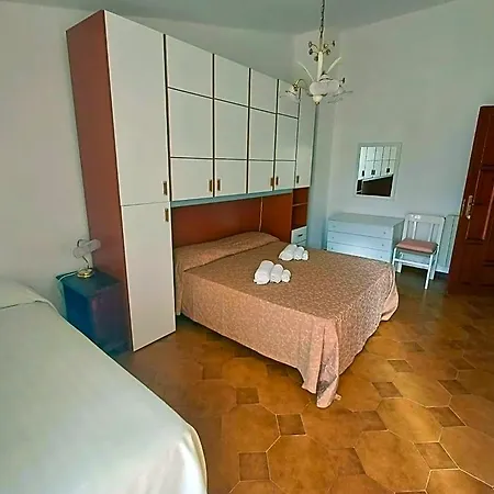 Il Grillo 3*